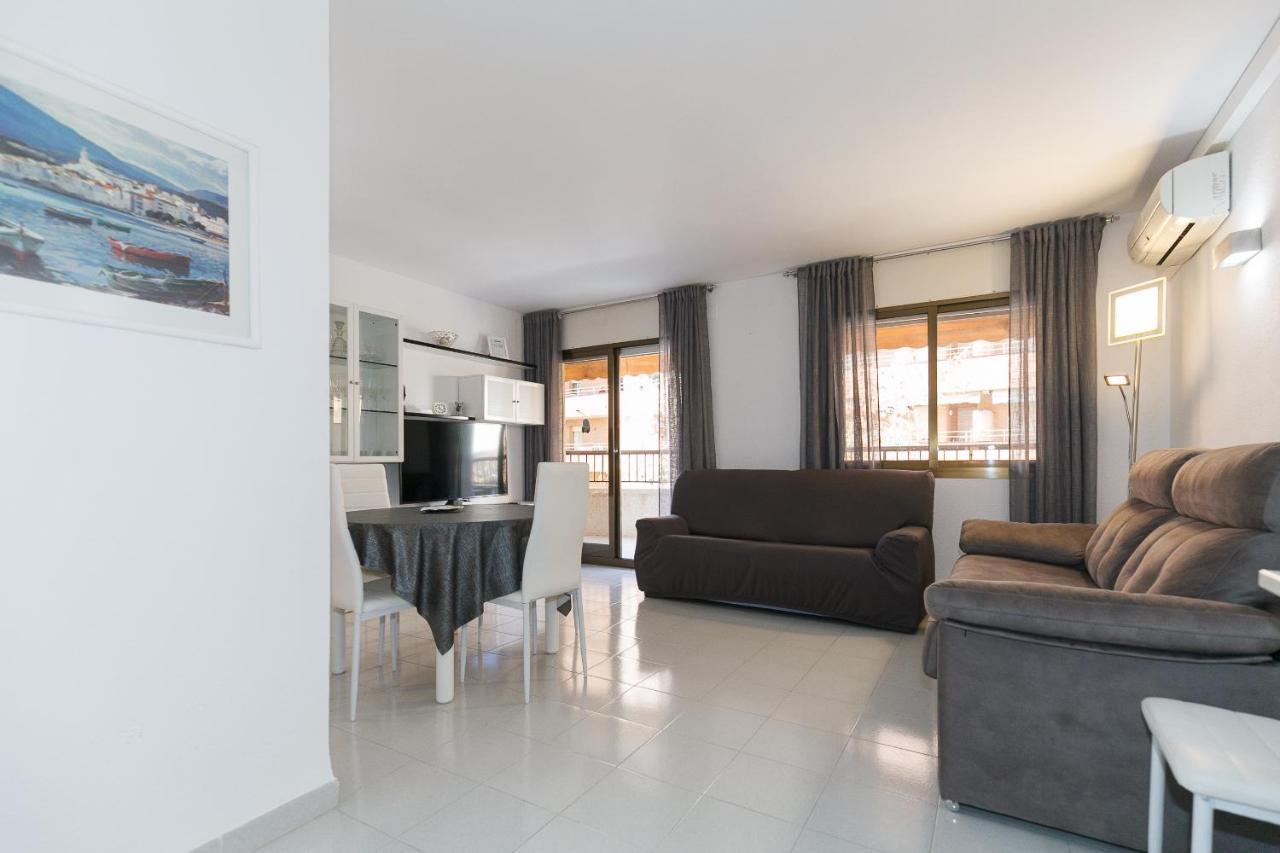 Uhc Stella Maris Apartments Cambrils Exterior photo